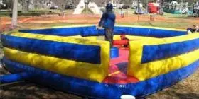 Inflatable joust arena